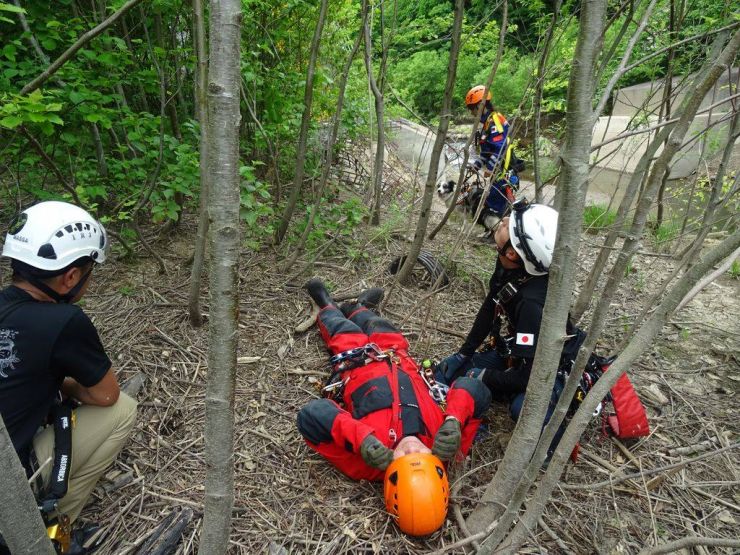 Wilderness_WS_pic1|ロープアクセス調査専門企業|日本空糸株式会社 Wilderness_WS_pic1|ロープアクセス調査専門企業|日本空糸株式会社